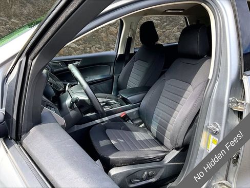 Used 2020 Ford Edge SE FWD image 21