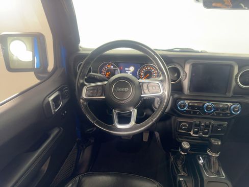 Used 2020 Jeep Gladiator Overland w/ Popular Equipment Package image 25