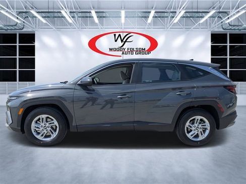 Used 2025 Hyundai Tucson SE image 6