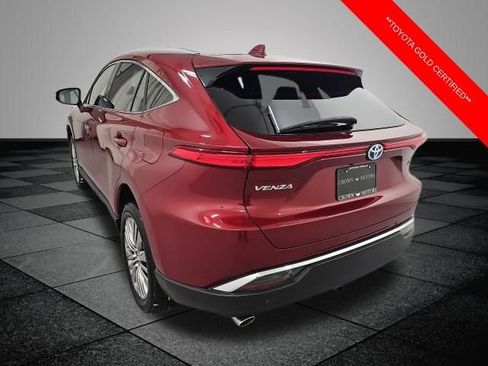 Certified 2024 Toyota Venza XLE image 5