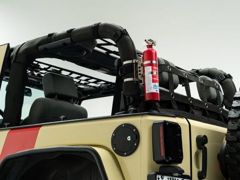 Used 2010 Jeep Wrangler Rubicon w/ PWR Convenience Group image 27