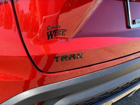 Used 2024 Chevrolet Trax RS w/ Driver Confidence Package FWD image 8