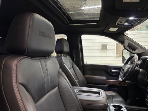 Used 2022 Chevrolet Silverado 2500 High Country w/ Z71 Off-Road Package image 27