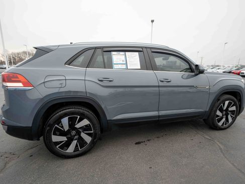 Used 2024 Volkswagen Atlas Cross Sport SE image 6