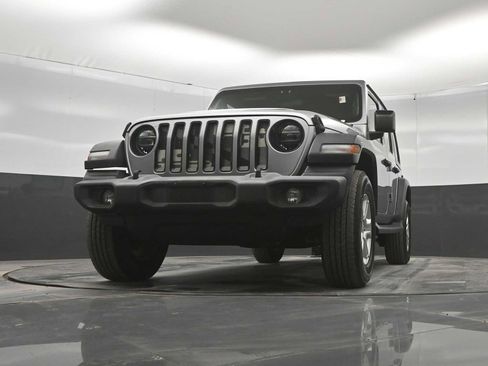 Used 2018 Jeep Wrangler Unlimited Sport S AWD/4WD image 33