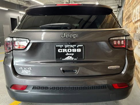 Used 2022 Jeep Compass Latitude w/ Convenience Group AWD/4WD image 19