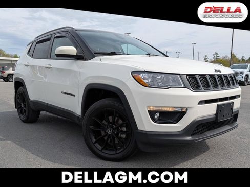 Used 2020 Jeep Compass Latitude AWD/4WD image 1