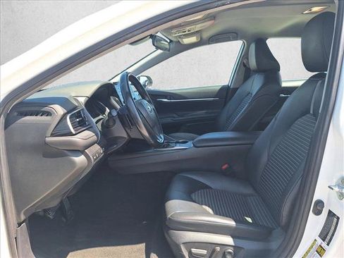 Used 2023 Toyota Camry SE FWD image 10