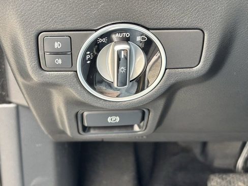 Used 2018 INFINITI QX30 Premium w/ Technology Package image 15