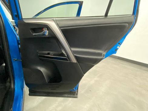 Used 2017 Toyota RAV4 Limited w/ Advanced Technology Package image 45