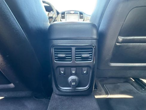 Used 2014 Chrysler 300 S w/ Luxury Group AWD/4WD image 20