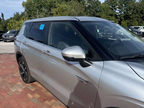 Used 2025 Mitsubishi Outlander SE AWD/4WD image 18