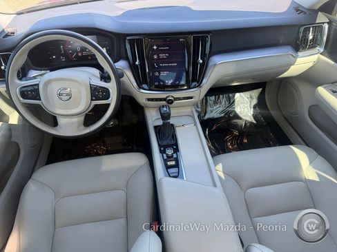 Used 2019 Volvo S60 T5 Momentum w/ Premium Package image 28