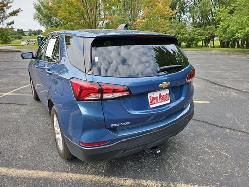 Used 2024 Chevrolet Equinox LS w/ LS Convenience Package FWD image 3