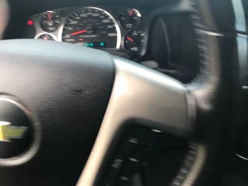 Used 2017 Chevrolet Express 3500 LT w/ LT Preferred Equipment Group image 17