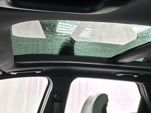 Used 2025 Kia Sportage X-Line w/ Premium Package image 35