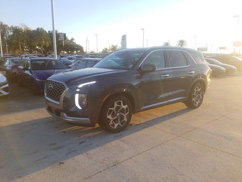Used 2022 Hyundai Palisade Calligraphy w/ Cargo Package image 3