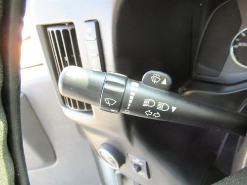 Used 2014 Chevrolet Express 2500 image 31