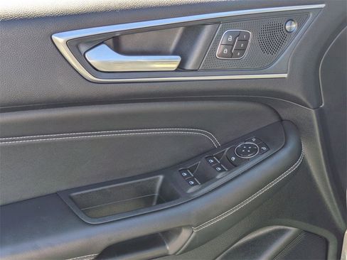 Used 2024 Ford Edge Titanium image 16