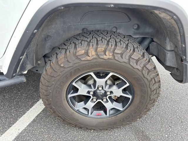 Used 2019 Jeep Wrangler Unlimited Rubicon AWD/4WD image 11