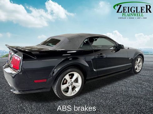 Used 2008 Ford Mustang GT RWD image 6