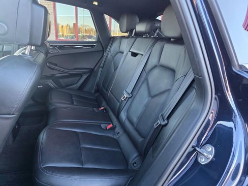 Used 2020 Porsche Macan S w/ Premium Package Plus image 9