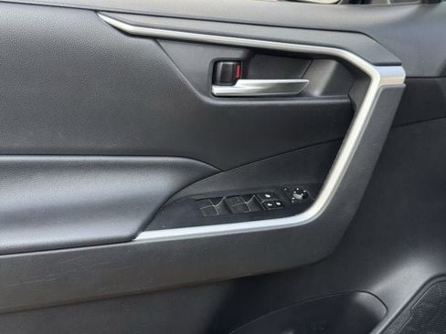 Used 2020 Toyota RAV4 XLE Premium image 26