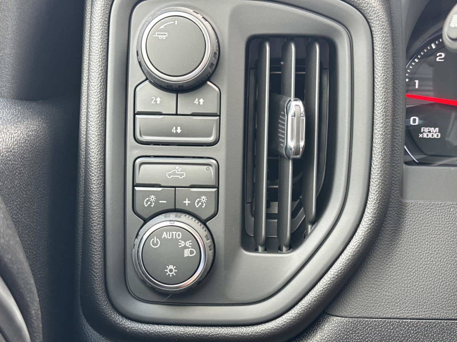 New 2026 Chevrolet Silverado 2500 W/T AWD/4WD image 13