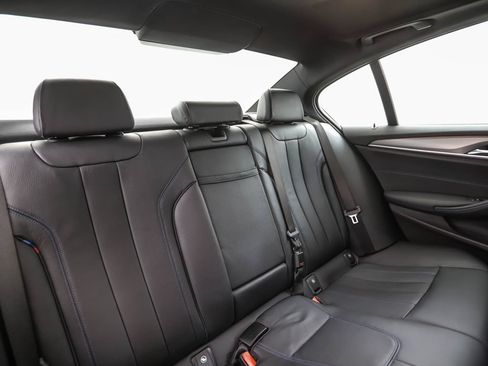 Used 2019 BMW 530i xDrive w/ M Sport Package AWD/4WD image 28