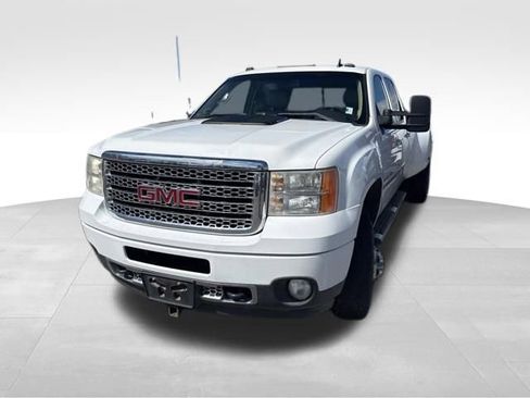 Used 2011 GMC Sierra 3500 Denali AWD/4WD image 6