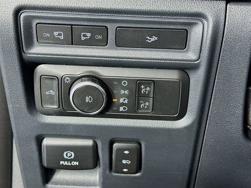 Used 2022 Ford F150 Lariat w/ Equipment Group 502A High image 14