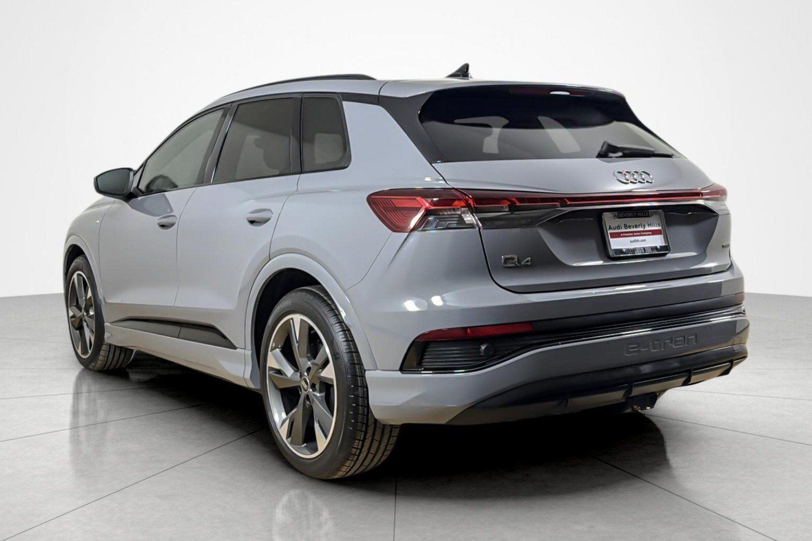 Used 2024 Audi Q4 e-tron Premium w/ Convenience Package AWD/4WD image 3
