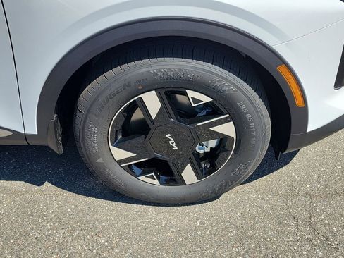 New 2026 Kia Sportage LX w/ LX Convenience Package FWD image 39