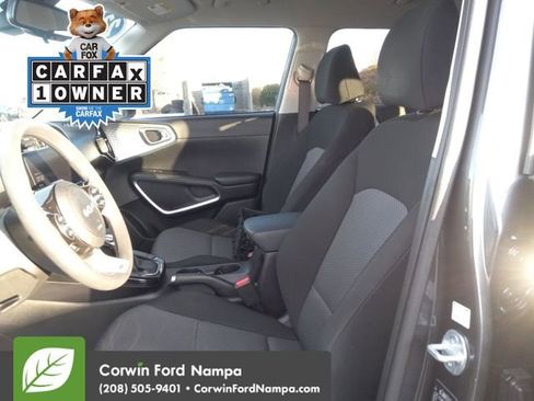 Used 2023 Kia Soul S image 24