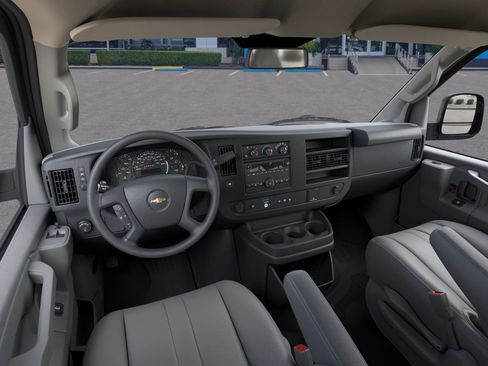 New 2026 Chevrolet Express 2500 image 15