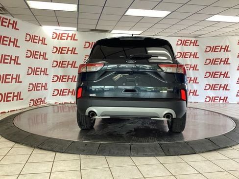 Used 2022 Ford Escape SE w/ Cold Weather Package FWD image 6