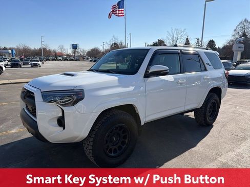 Certified 2024 Toyota 4Runner TRD Off-Road Premium w/ Moonroof Package image 22