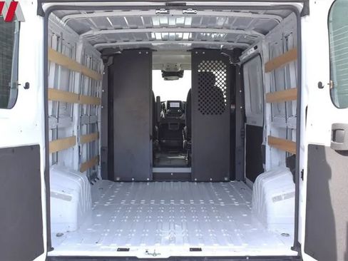 Used 2025 RAM ProMaster 2500 w/ U-Haul Equipment Group FWD image 25