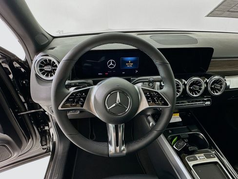 New 2026 Mercedes-Benz GLB 250 image 12