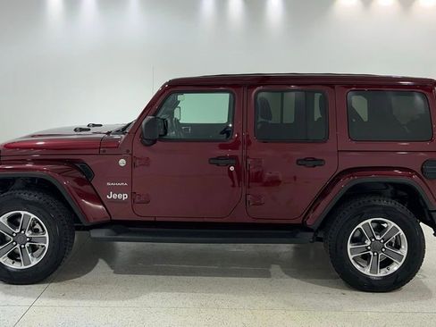 Used 2021 Jeep Wrangler Unlimited Sahara AWD/4WD image 2