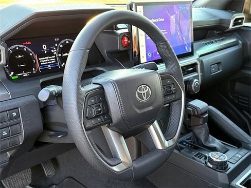 Used 2025 Toyota Tacoma TRD Off-Road image 22