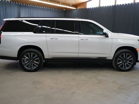 Used 2023 Cadillac Escalade ESV Sport w/ Touring Package AWD/4WD image 8
