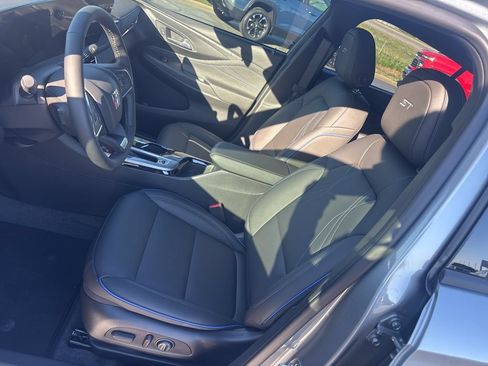 New 2026 Buick Envista Sport Touring w/ Convenience I Package FWD image 9