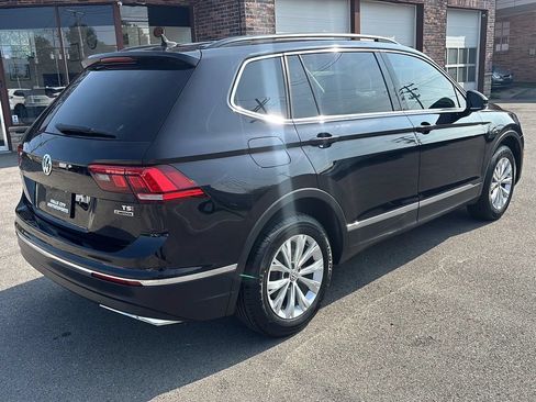 Used 2018 Volkswagen Tiguan SE w/ Panoramic Sunroof Package AWD/4WD image 15