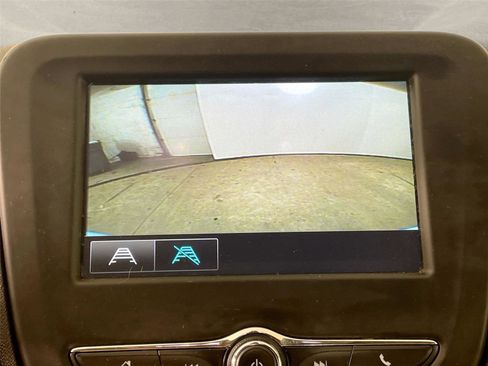 Used 2018 Chevrolet Equinox LT image 6