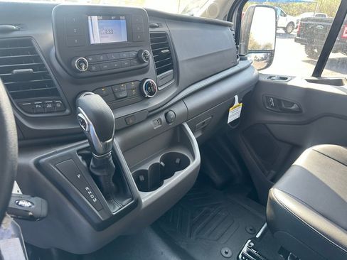 Used 2025 Ford Transit 250 148 Medium Roof w/ Load Area Protection Package image 15