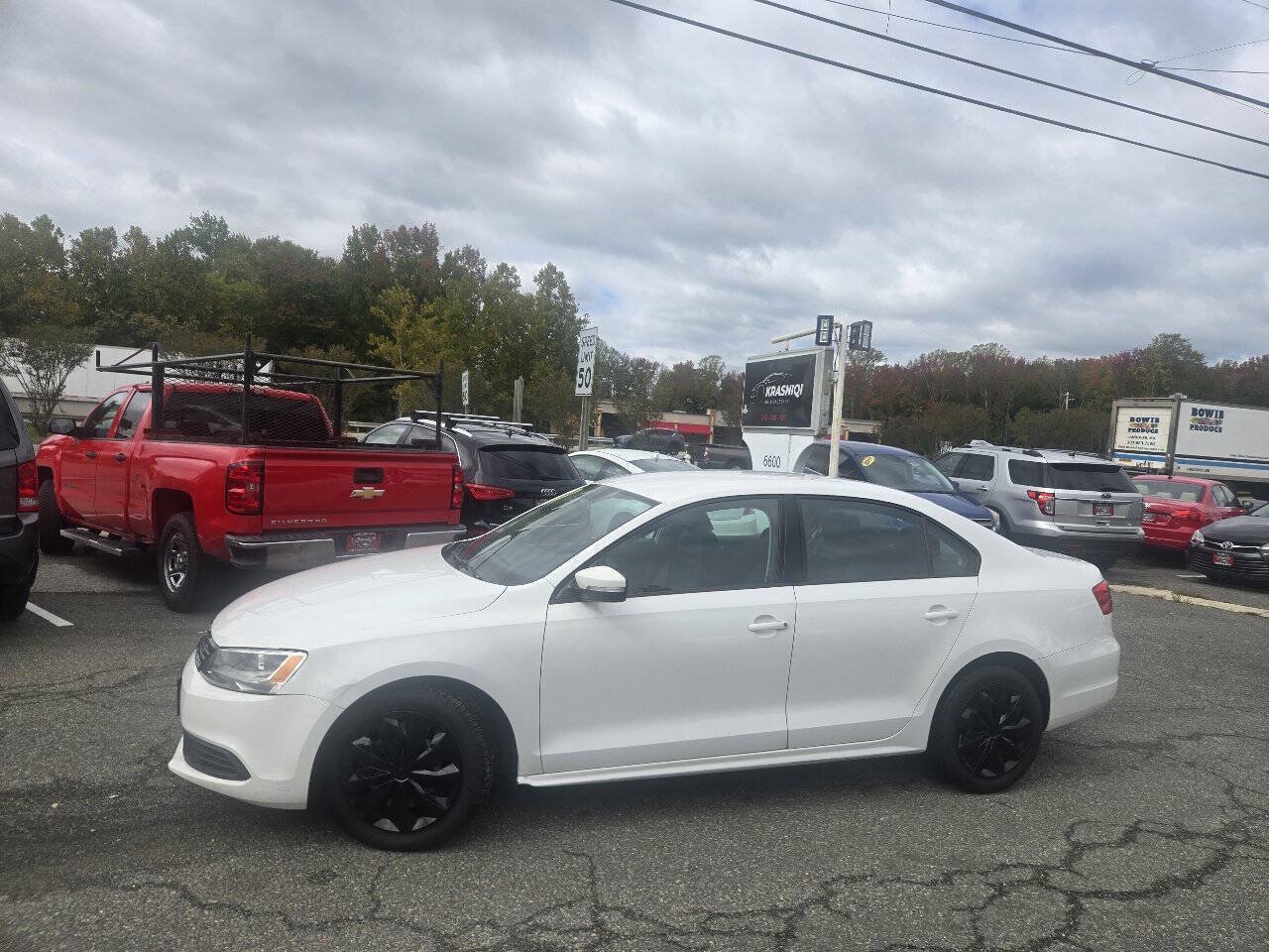 Used 2014 Volkswagen Jetta SE FWD image 2