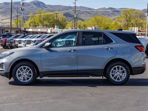 Used 2024 Chevrolet Equinox LT w/ Driver Convenience Package image 3