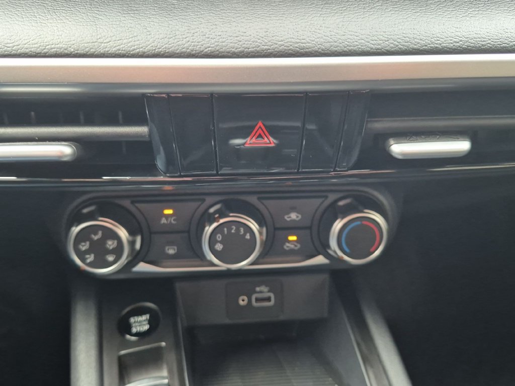 Used 2025 Nissan Kicks S AWD/4WD image 20
