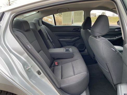 Used 2024 Nissan Altima 2.5 SV image 13